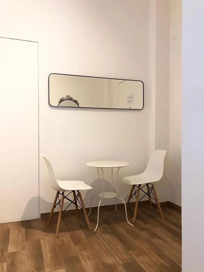 Italien chic, camera con bagni condivisi Bari Affittacamere